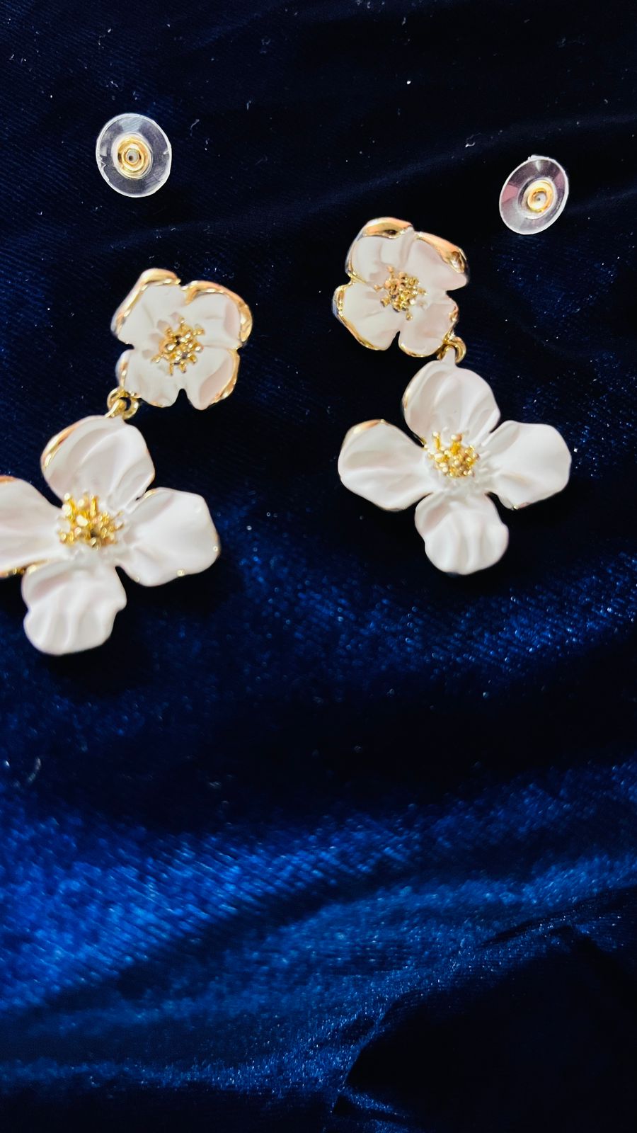 Earrings White Design 