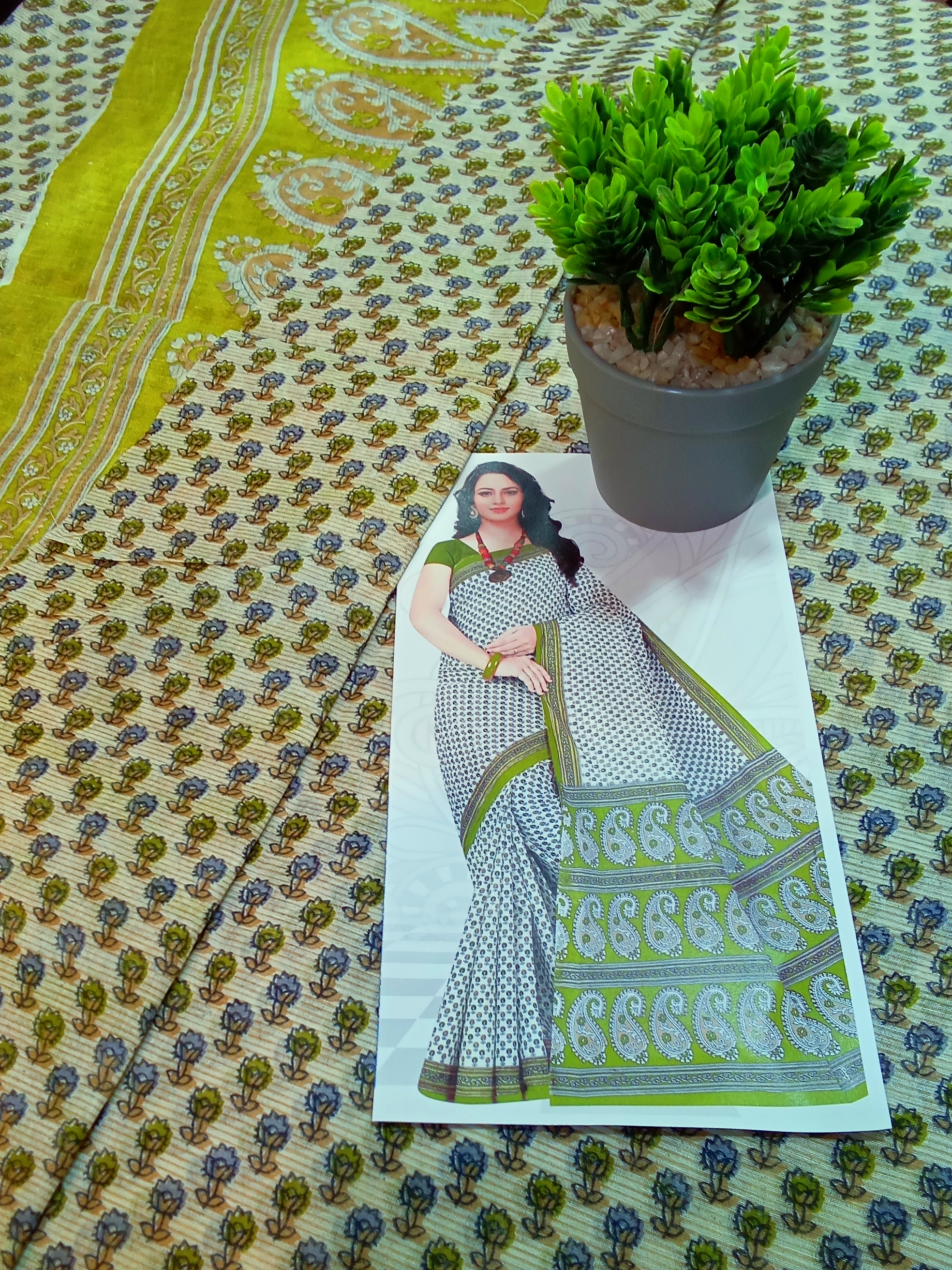 Sari cotton chapa white floral