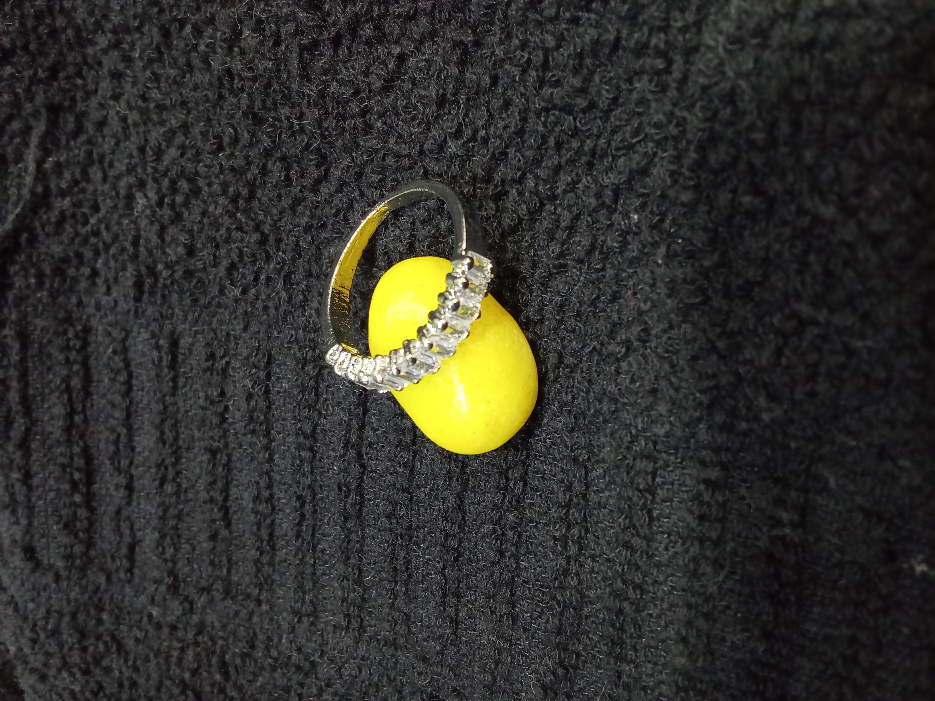 Ring silver stone 9